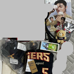 기아타이거즈 춘식이인형 레시키링 머플러 태그미럭키 김도영 10 텐 텐 월간 유니폼 모자 야구공 kia 이미지