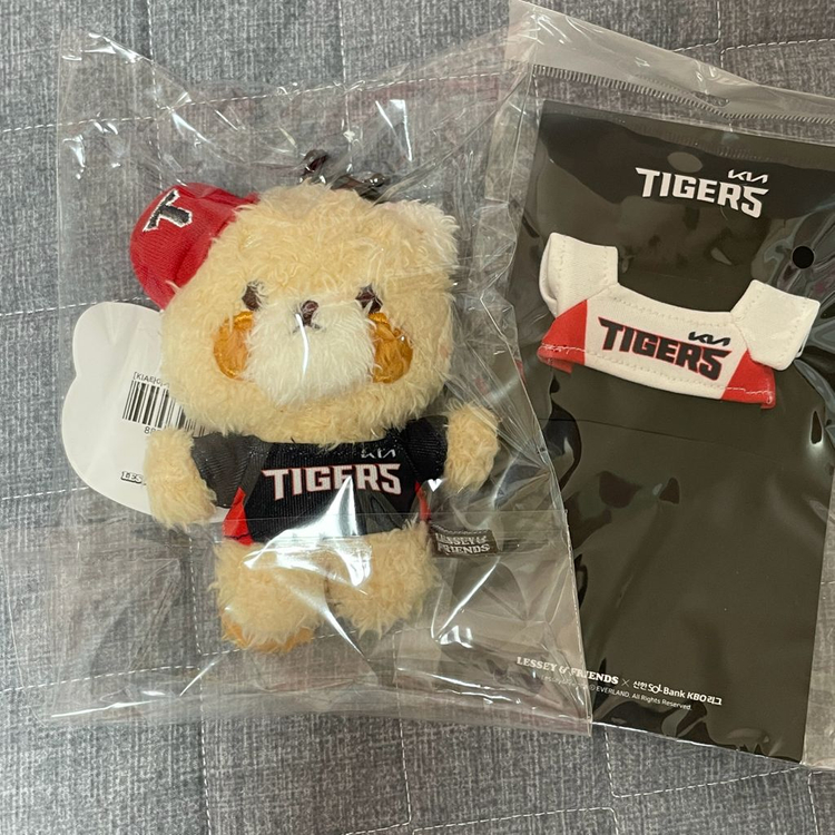 기아타이거즈 춘식이인형 레시키링 머플러 태그미럭키 김도영 10 텐 텐 월간 유니폼 모자 야구공 kia 이미지