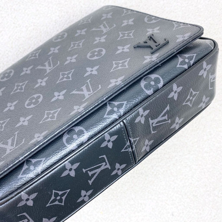 루이비통 메신저백 디스트릭트 pm 이미지