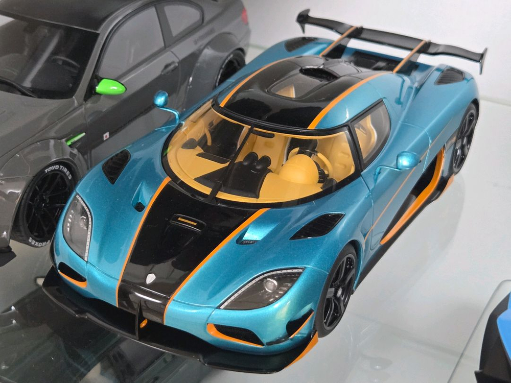 다이캐스트 1:18 모형 이미지