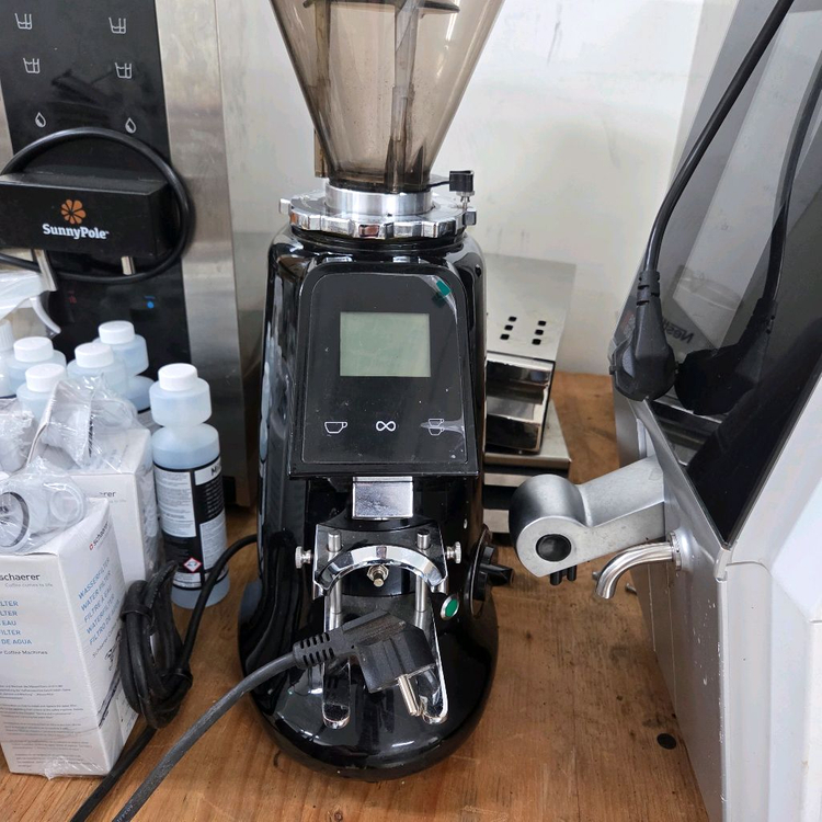 씨메03네오 상업용커피머신 + 그라인더 온수기 세트 이미지