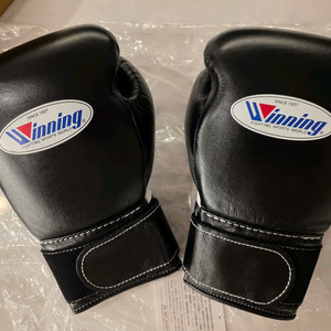 위닝글러브 8온스 벨크로 블랙 이미지