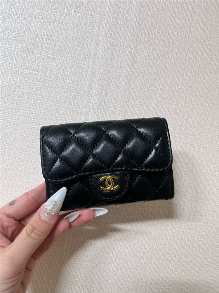 샤넬 퀄팅 카드지갑 블랙 금장 이미지