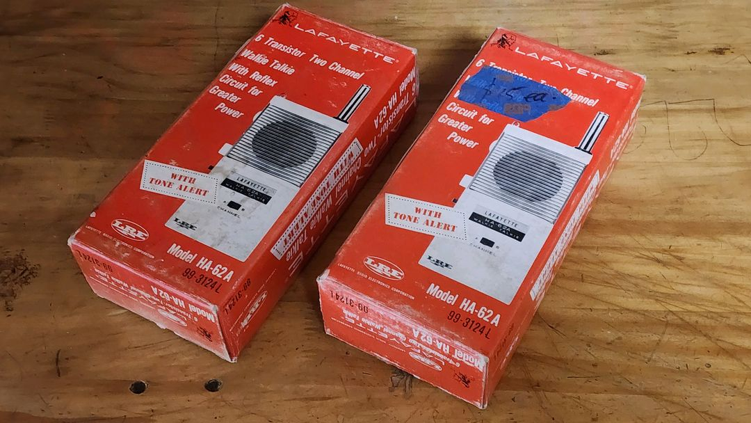 레트로 무전기 1대 (Lafayette 사의 HA-62A 무전기) 이미지