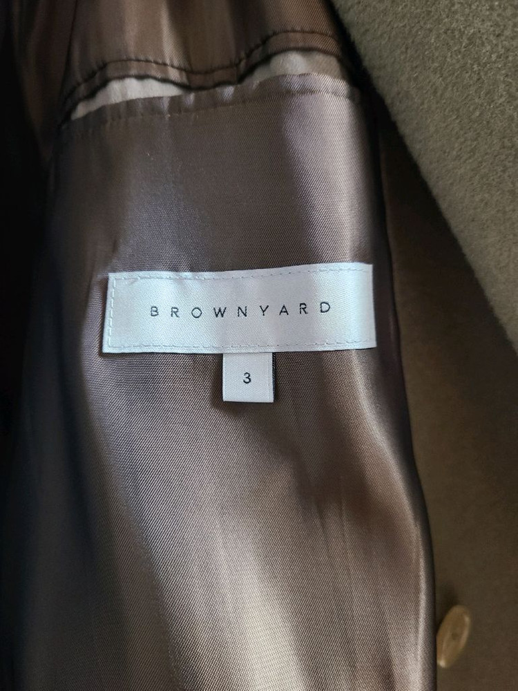 브라운야드 더블 브레스티드 코트 3 사이즈 팝니다 이미지