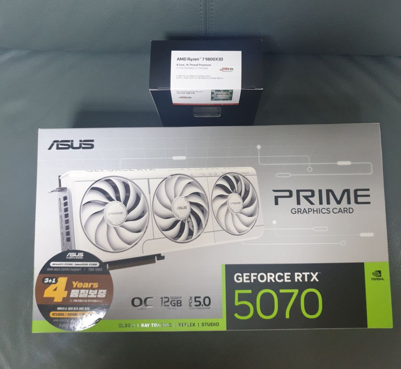 ASUS 지포스 5070 PRIME WHITE 화이트 OC / 라이젠 9800X3D 이미지