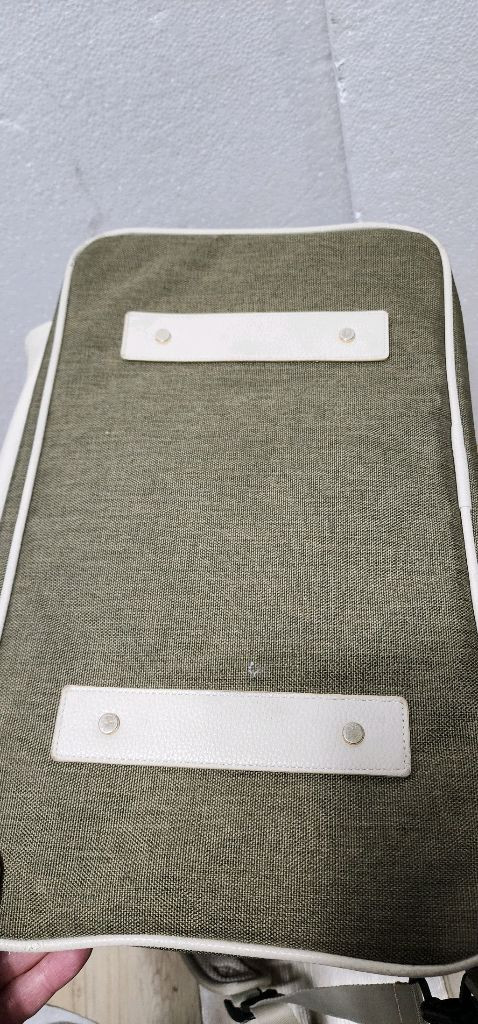 밀리옹 강아지 고양이 백허그 백팩 M 올리브 이미지