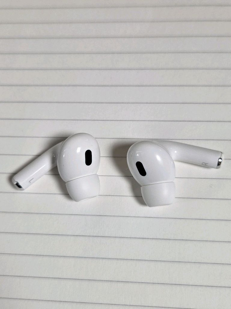 에어팟 프로 2세대 8핀 이미지