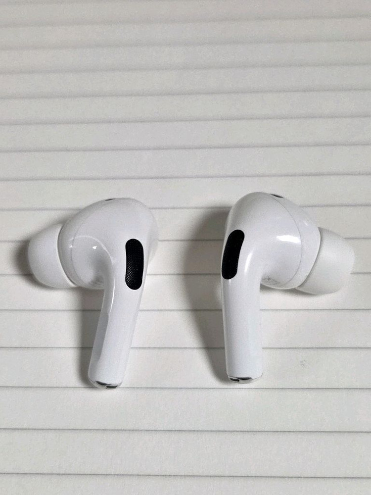 에어팟 프로 2세대 8핀 이미지