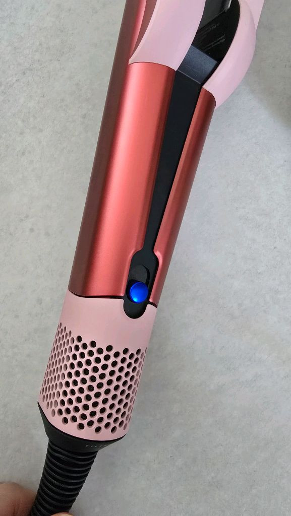 다이슨 에어스트레이트 스트레이트너 블러디 핑크 이미지