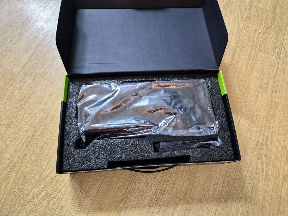 COLORFUL 지포스 RTX 5070 Ti 토마호크 EX D7 16GB 피씨디렉트 이미지