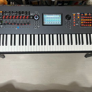 야마하 MONTAGE8 신디사이저 건반 몽타주 이미지