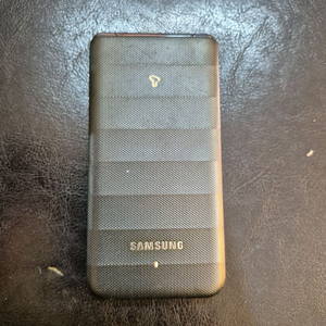 삼성미니멀폴더폰 이미지