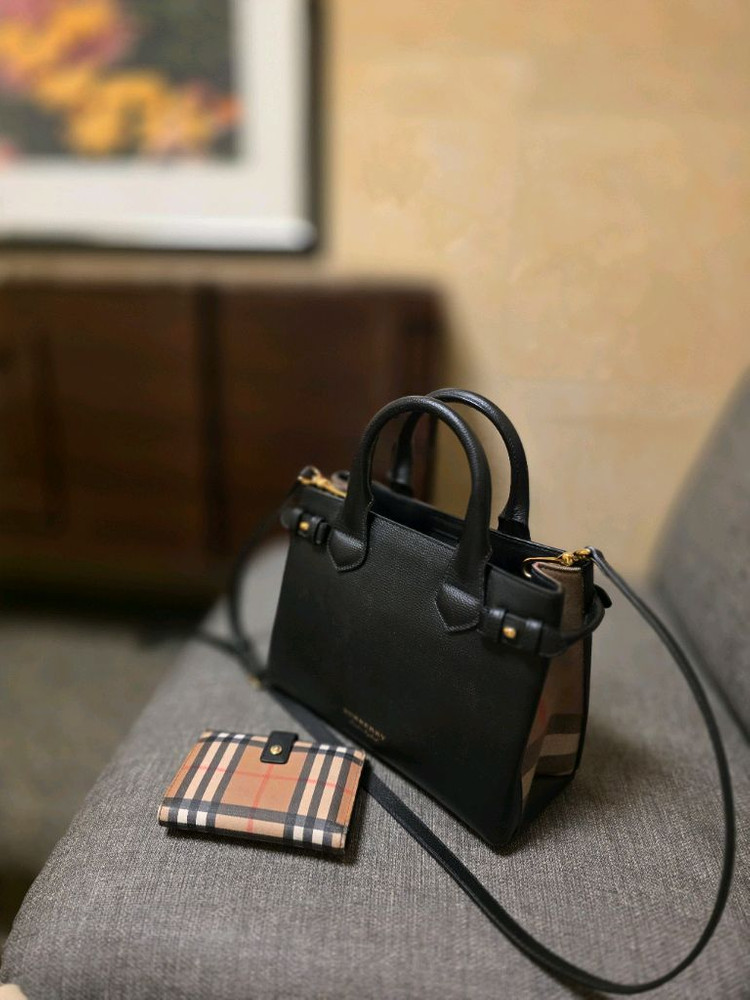 버버리 체크 카드지갑 / 정품 풀구성 / 상태좋음 이미지