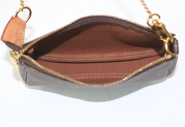 정품 루이비통 미니 포쉐트 파우치백 이미지