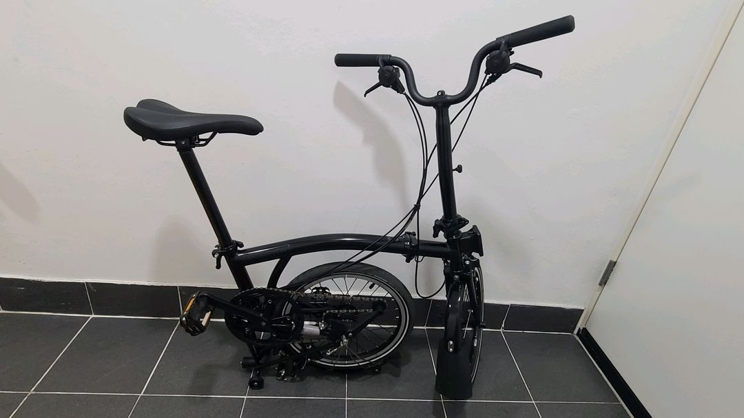 [인하] 신차급 브롬톤 c라인 익스플로어 올 블랙에디션 싸게 팝니다. 이미지