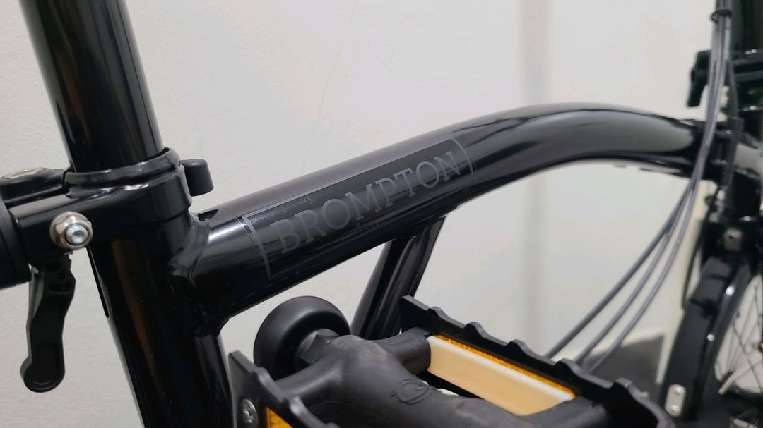 [인하] 신차급 브롬톤 c라인 익스플로어 올 블랙에디션 싸게 팝니다. 이미지