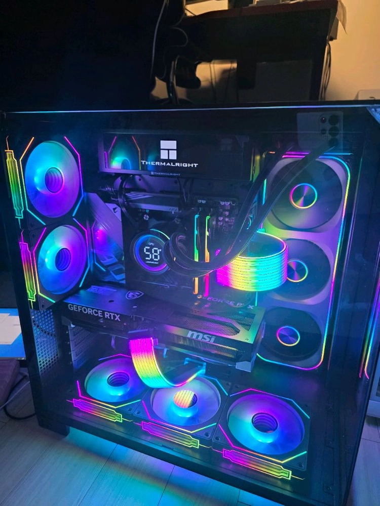 라이젠7 9800xd rtx5080 리안리PC 팝니다 이미지
