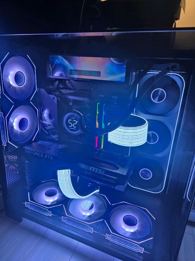 라이젠7 9800xd rtx5080 리안리PC 팝니다 이미지