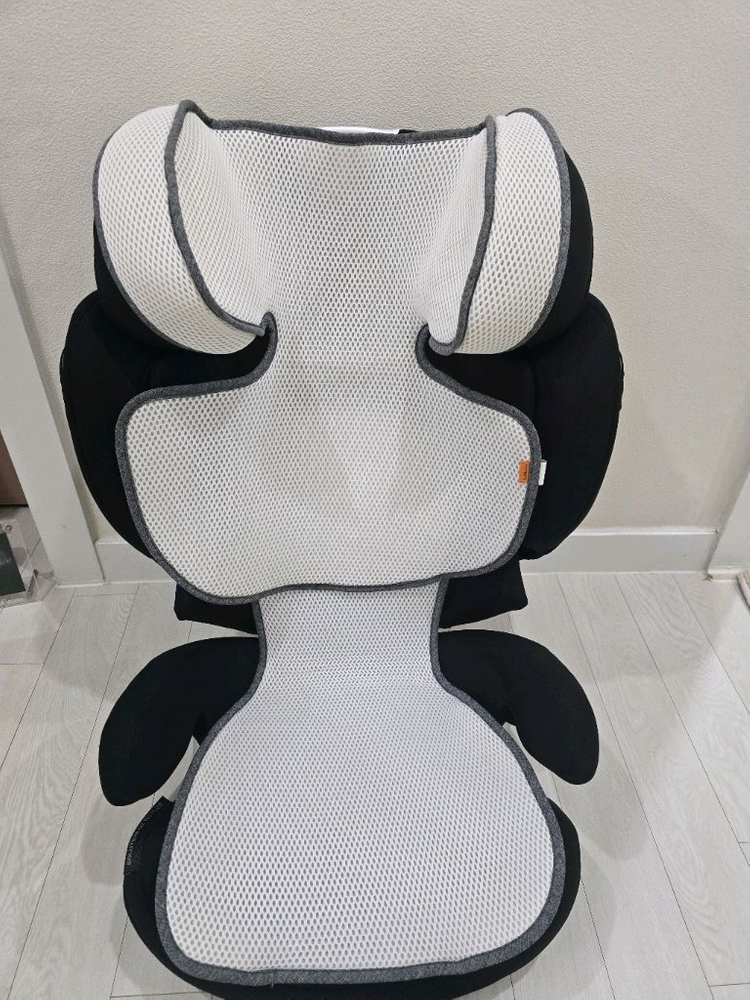 싸이벡스 Solution Q2 Fix 주니어 카시트 이미지