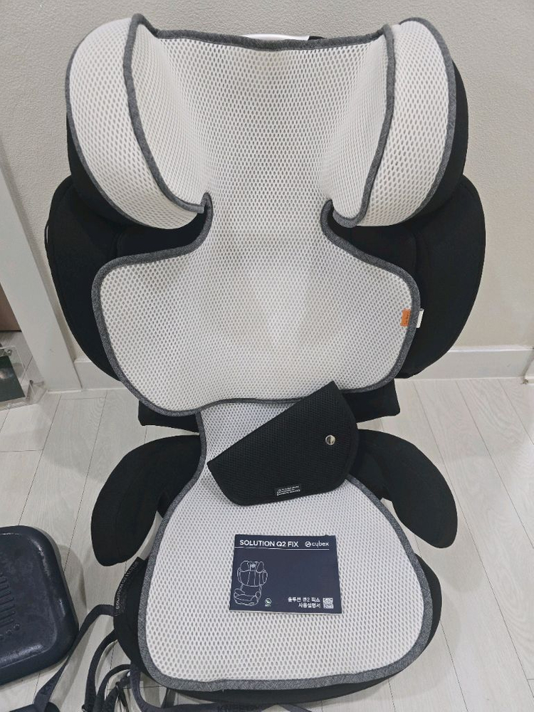 싸이벡스 Solution Q2 Fix 주니어 카시트 이미지