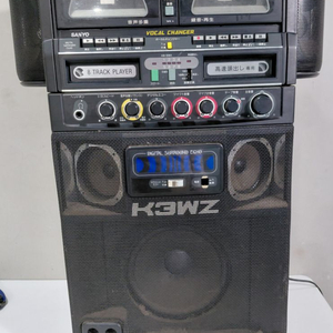 [희귀 빈티지] 산요(SANYO) PAT-K3WZ 8트랙/카세트 가라오케 시스템 (수리용/부품용) 이미지