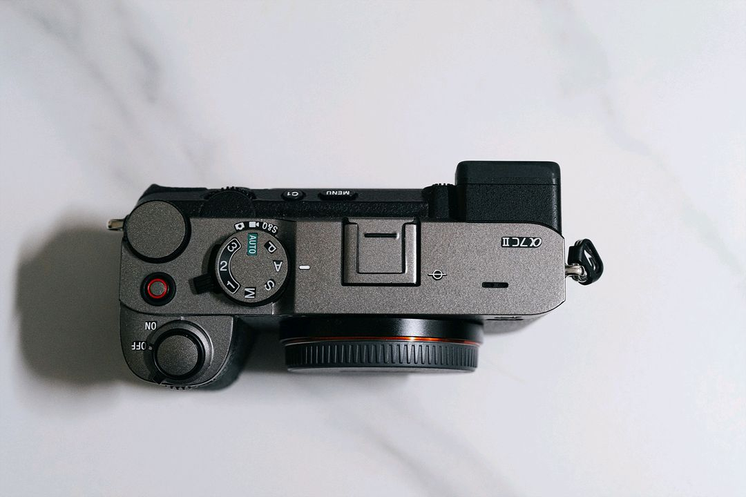 소니 A7C2 블랙, NP-FZ100 배터리 이미지