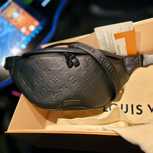 루이비통 올레더 디스커버리 범백 크로스백 신형 이미지