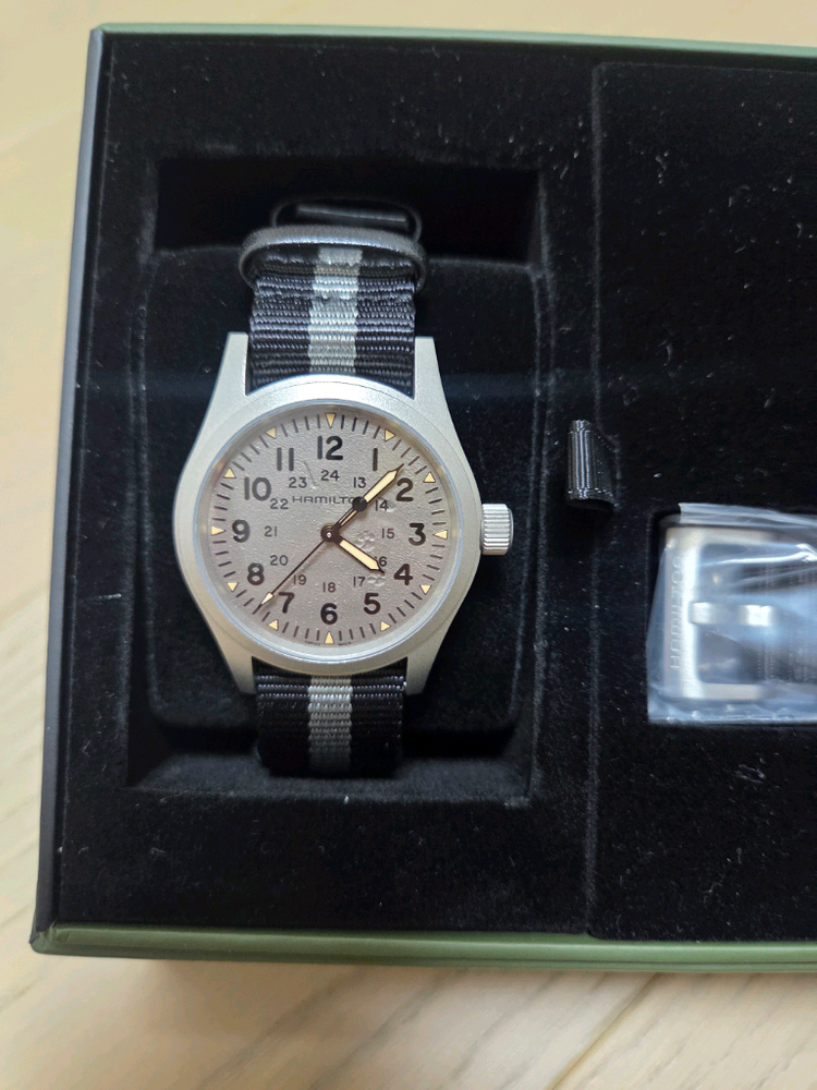 해밀턴 카키필드 도쿄에디션(캣키필드) 이미지