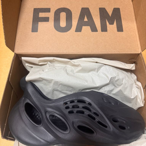 아디다스 이지 폼 러너 오닉스 팝니다 이미지