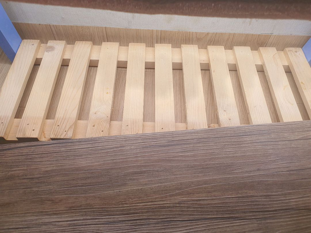 대전직거래/식물 조명등 설치된 원목 소재 2단 화분 선반 55*52*20 이미지