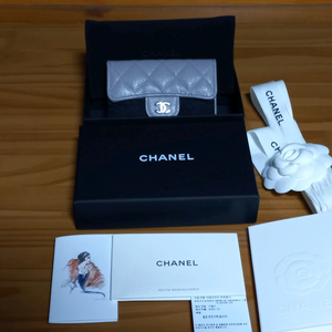 [새상품] 샤넬 클래식 카드지갑 그레이 은장 (풀구성/정품/네고가능) 이미지