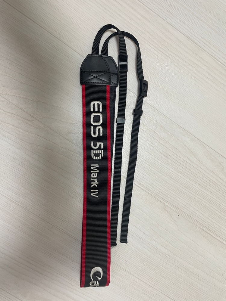카메라 스트랩 캐논 5D Mark4 이미지
