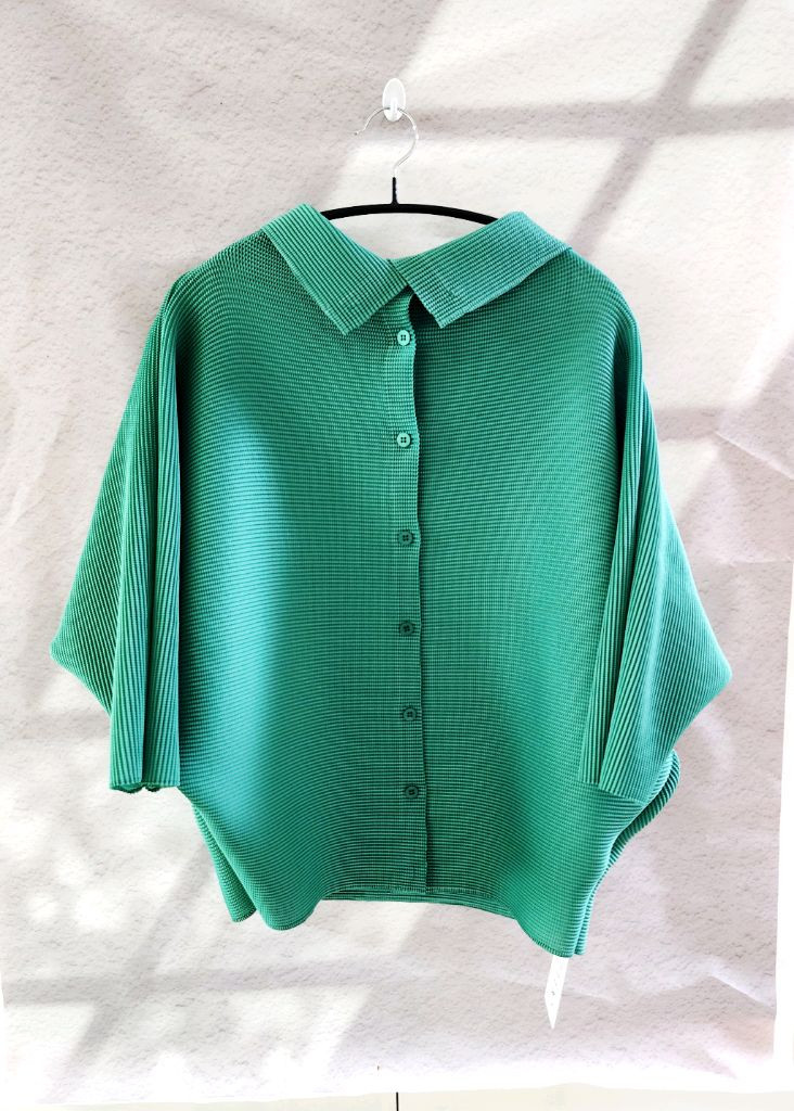 이세이미야케 미 가디건 이미지