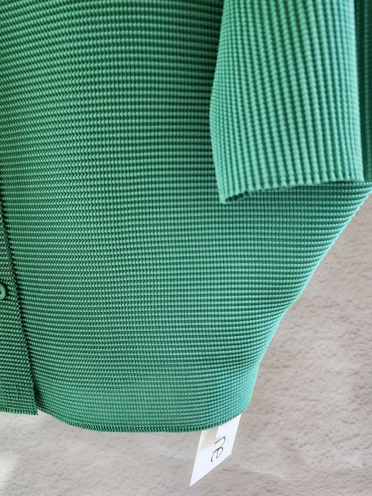 이세이미야케 미 가디건 이미지