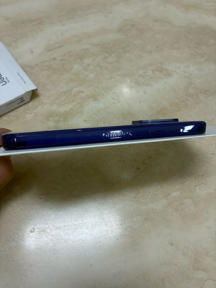 오터박스 루멘 아이폰16프로맥스 맥세이프 케이스 이미지