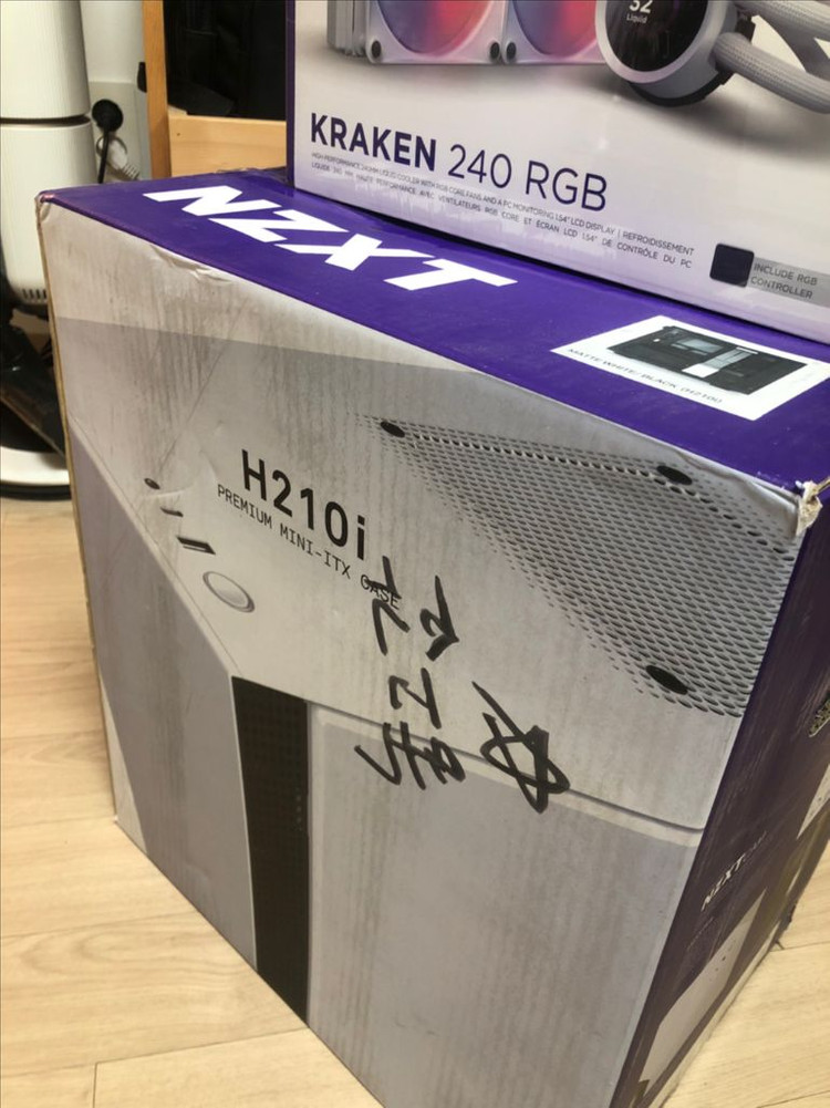 NZXT H210i 미니 ITX 케이스 이미지