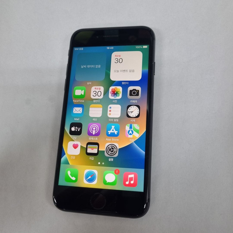 아이폰8 64GB 블랙 A급 중고폰 배터리92% 서브폰 레트로감성 사진폰 인스타 카메라폰 208422 이미지