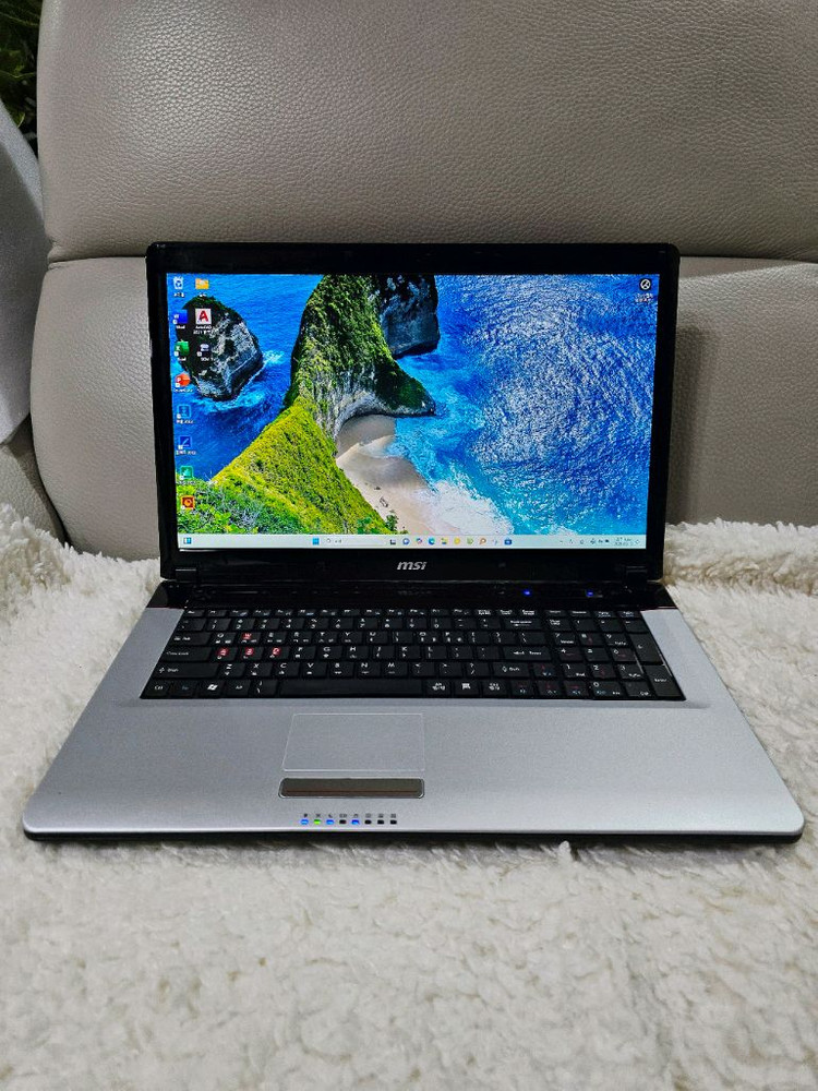 17인치 MSI 가성비 사무용 노트북(램8GB,하드256GB) 이미지
