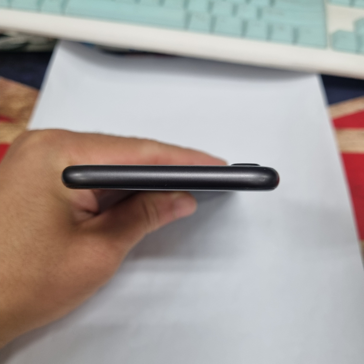 아이폰8 64GB 블랙 A급 중고폰 배터리92% 서브폰 레트로감성 사진폰 인스타 카메라폰 208422 이미지