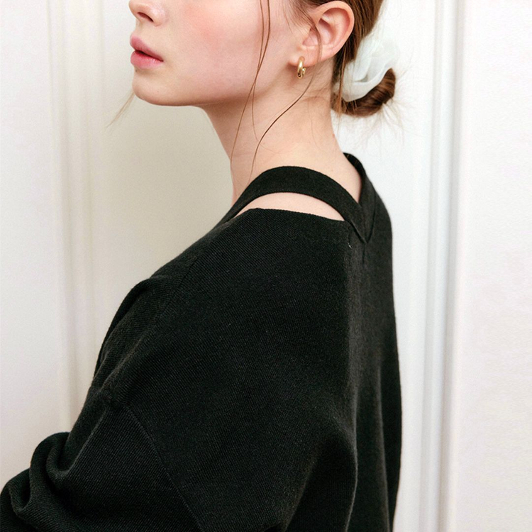 룩캐스트(LOOKCAST) 마리 컷아웃 가디건 프리사이즈 이미지