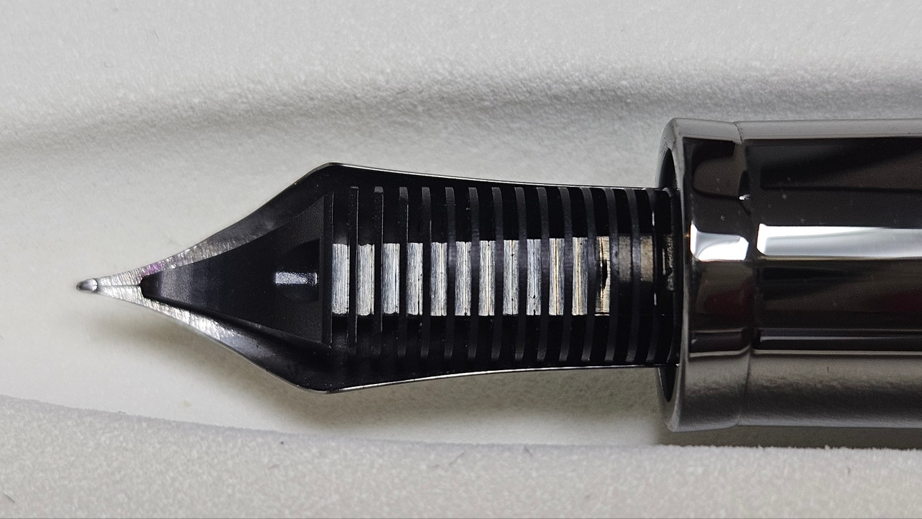 몽블랑 퍼디앤손(Purdey & Sons) EF닙 미사용신품 이미지