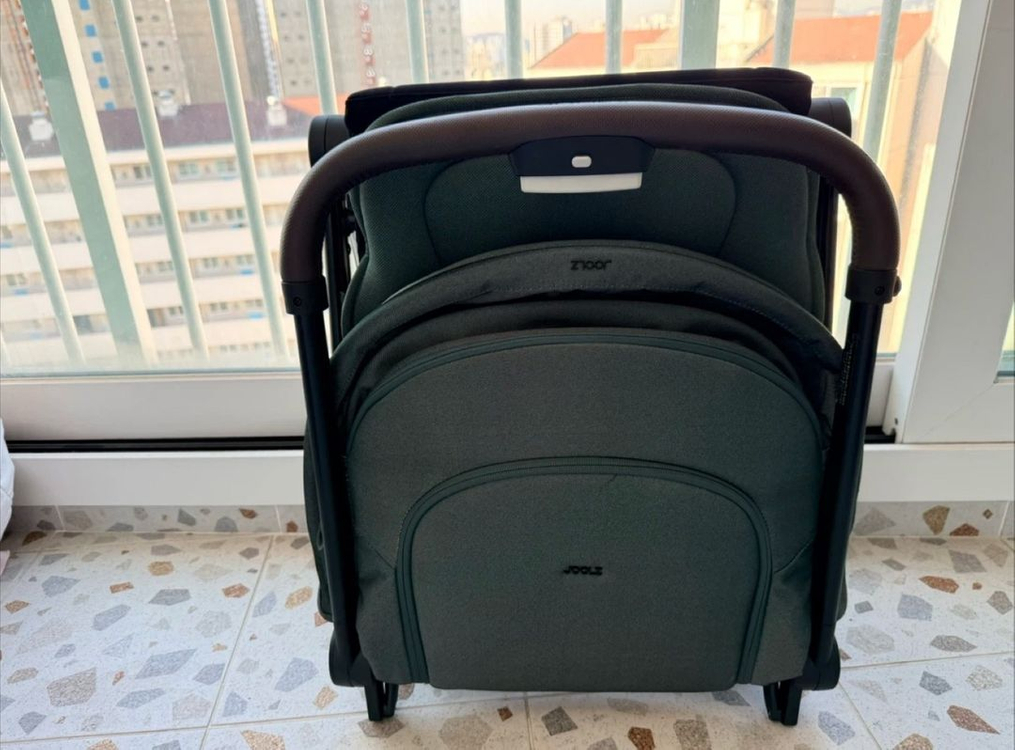 줄즈 에어 플러스 휴대용 유모차 세이지 그린 이미지