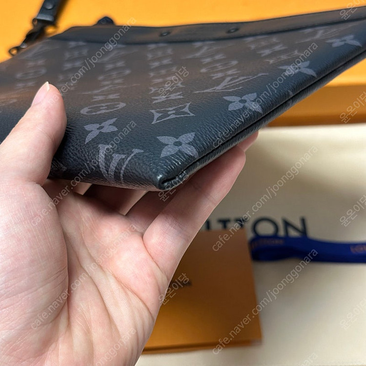 [풀구성] 루이비통 이클립스 포쉐트 투고 클러치 이미지