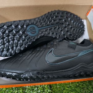 [새상품]나이키 티엠포 레전드10 프로 TF 블랙팩 이미지