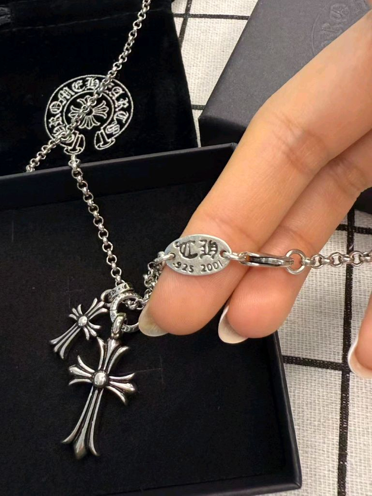 크롬하츠 크로스 펜던트 목걸이 이미지