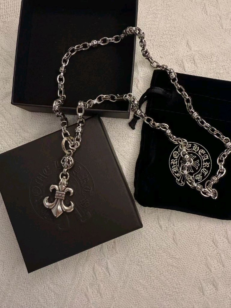 크롬하츠 플뢰르 드 로즈 체인 목걸이 이미지