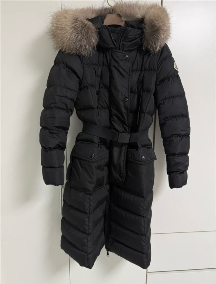 몽클레어 클로에 폭스퍼 롱패딩 이미지