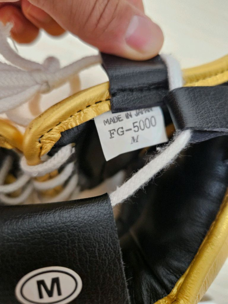 위닝 글러브, 헤드기어, 그로인 가드 황금색 풀세트 판매합니다. 이미지