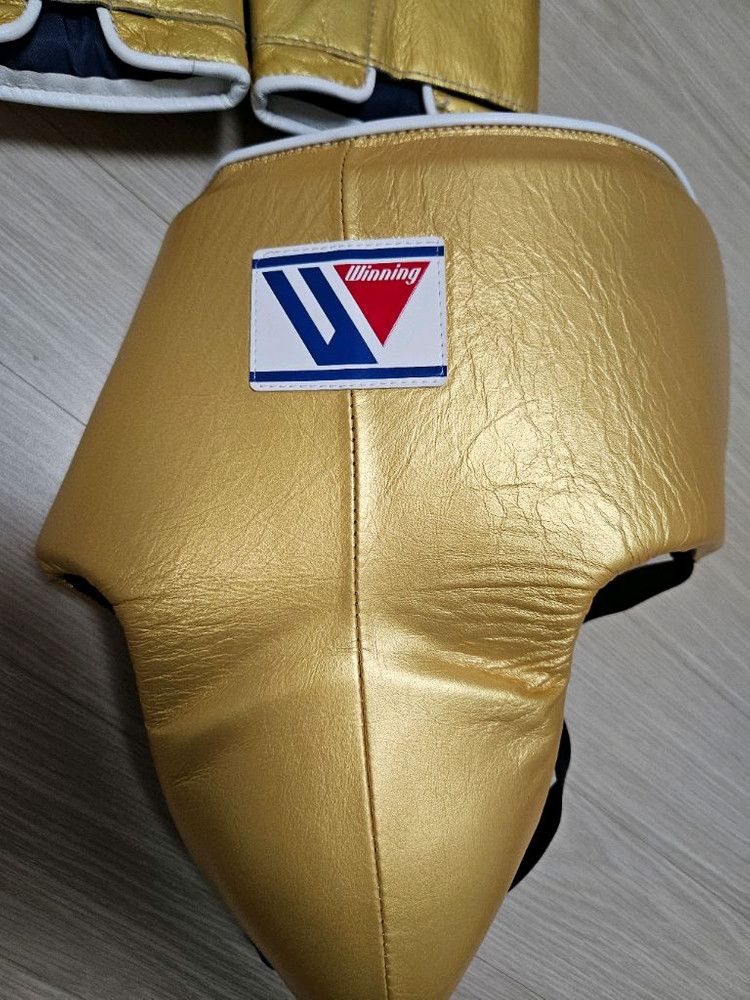 위닝 글러브, 헤드기어, 그로인 가드 황금색 풀세트 판매합니다. 이미지